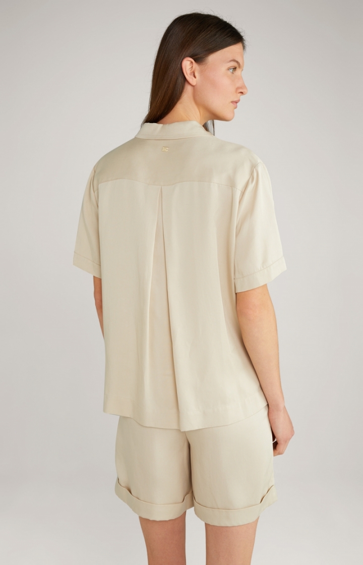  LIGHT BEIGE