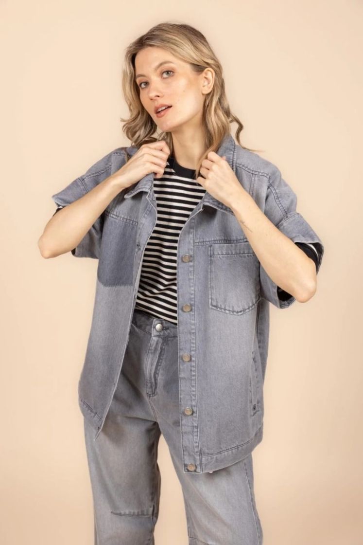  GREY JEANS